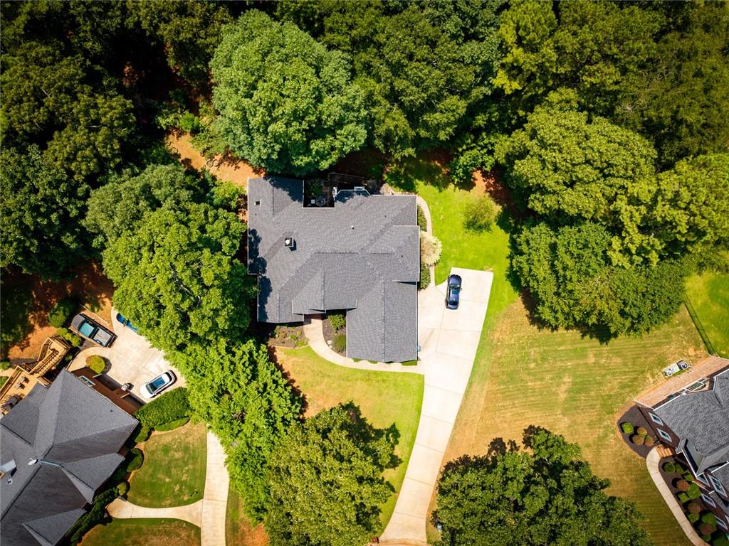 12426 Edgewater Drive Property Photo 4
