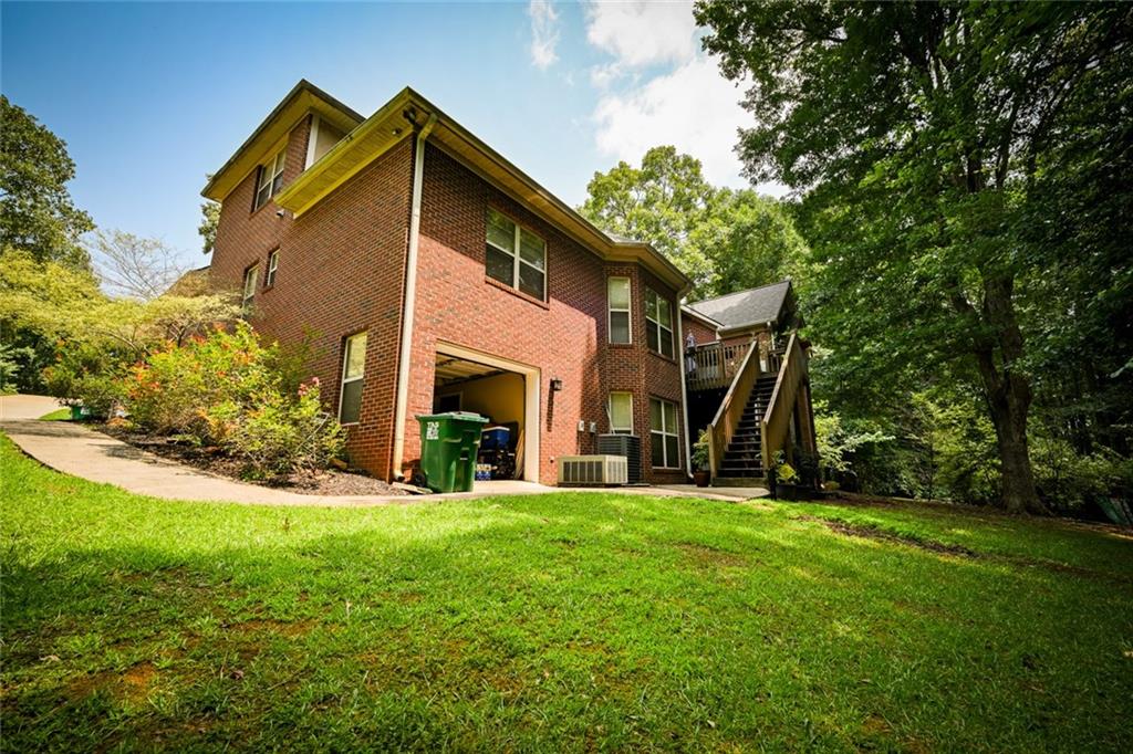 12426 Edgewater Drive Property Photo 10