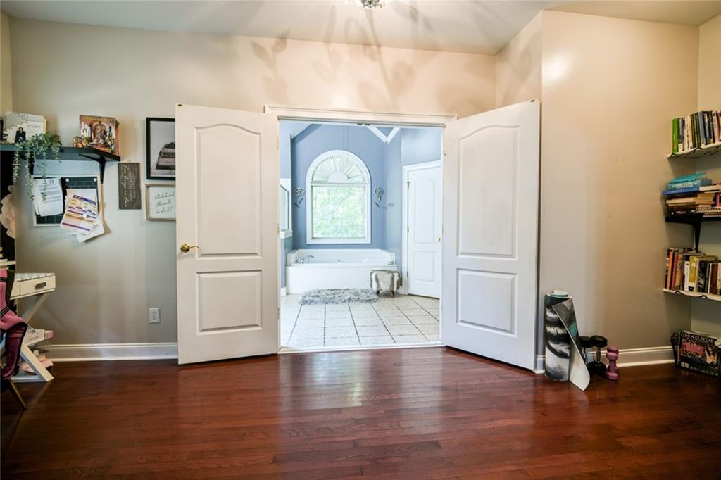12426 Edgewater Drive Property Photo 32