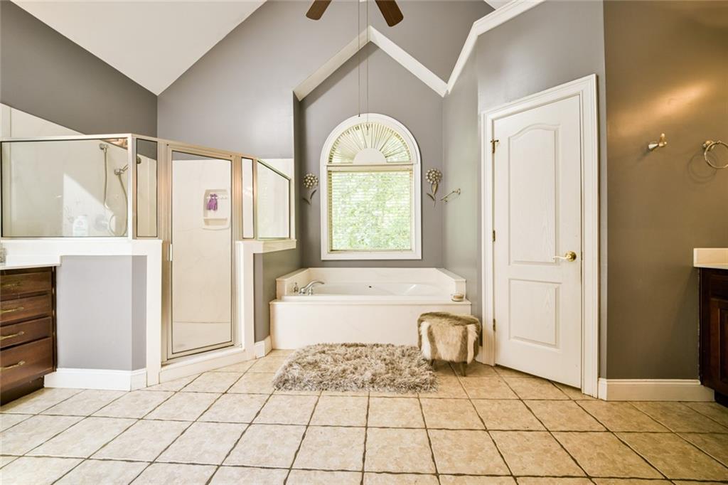 12426 Edgewater Drive Property Photo 33