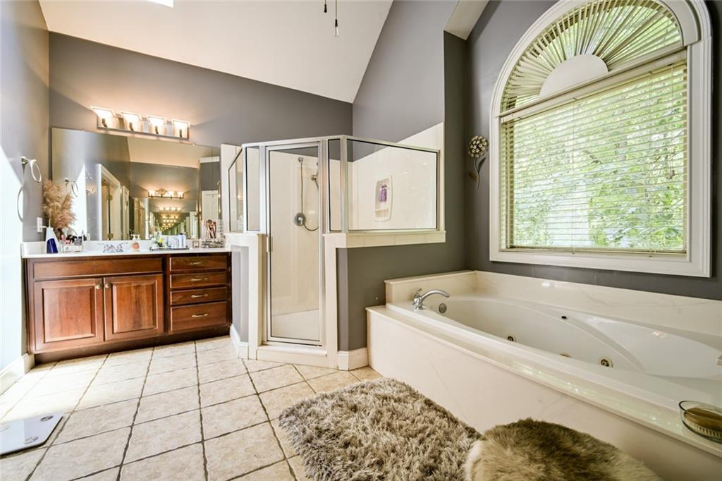 12426 Edgewater Drive Property Photo 34