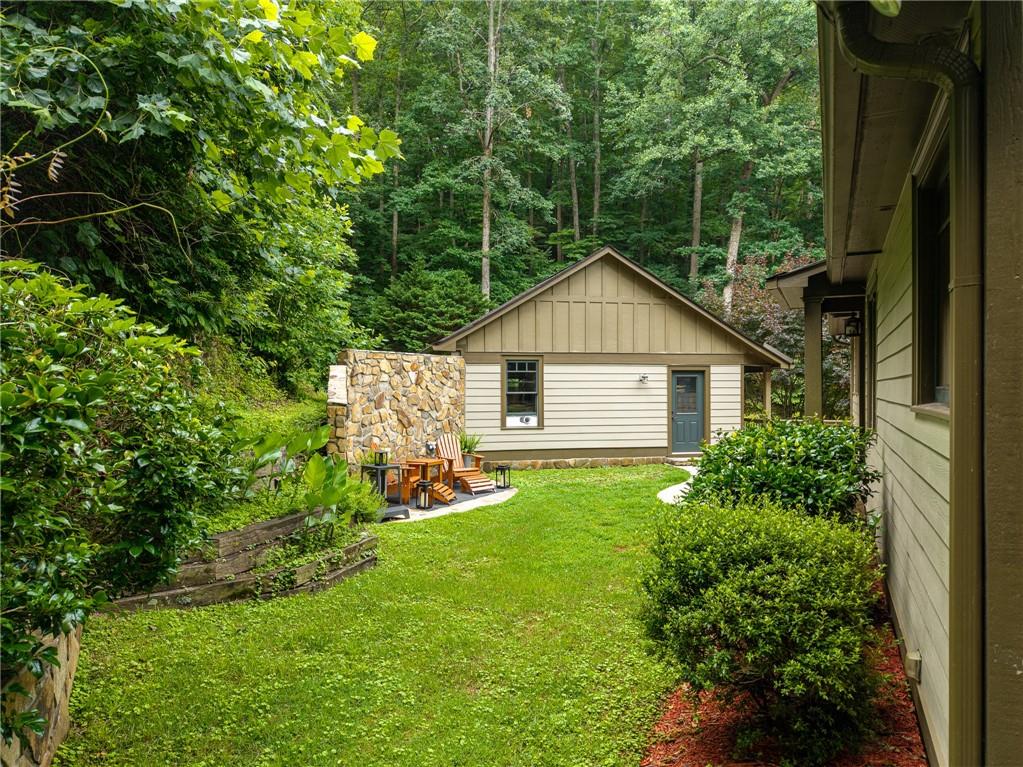 1117 Rambling Road Property Photo 17