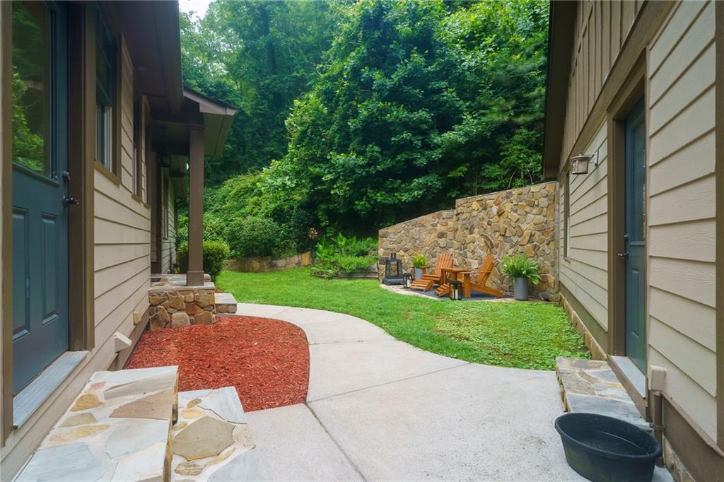 1117 Rambling Road Property Photo 18