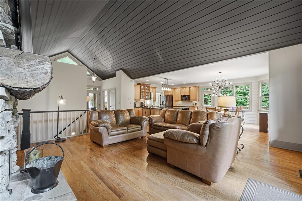 1117 Rambling Road Property Photo 35
