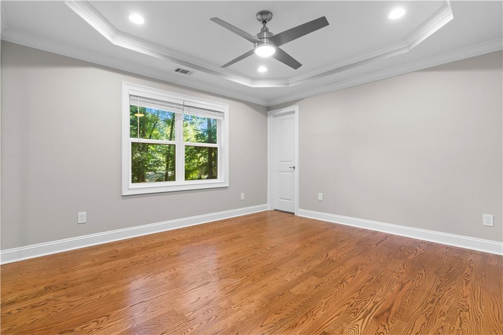 1841 Gainsborough Drive Property Photo 15