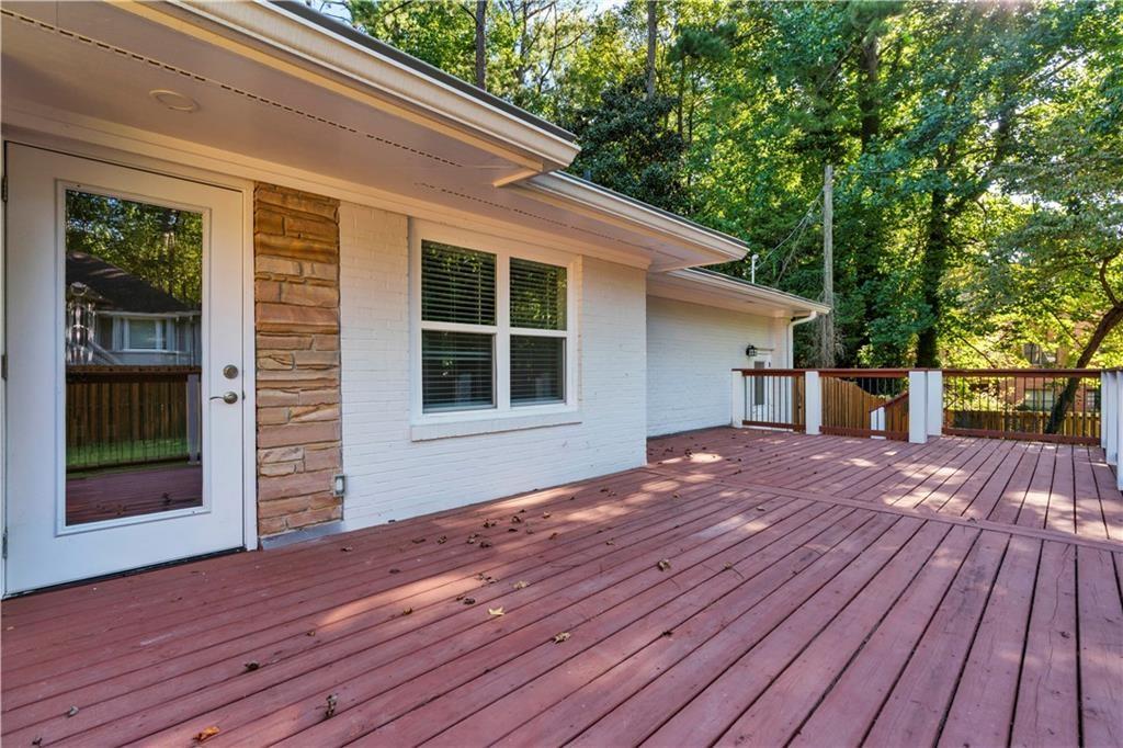1841 Gainsborough Drive Property Photo 20