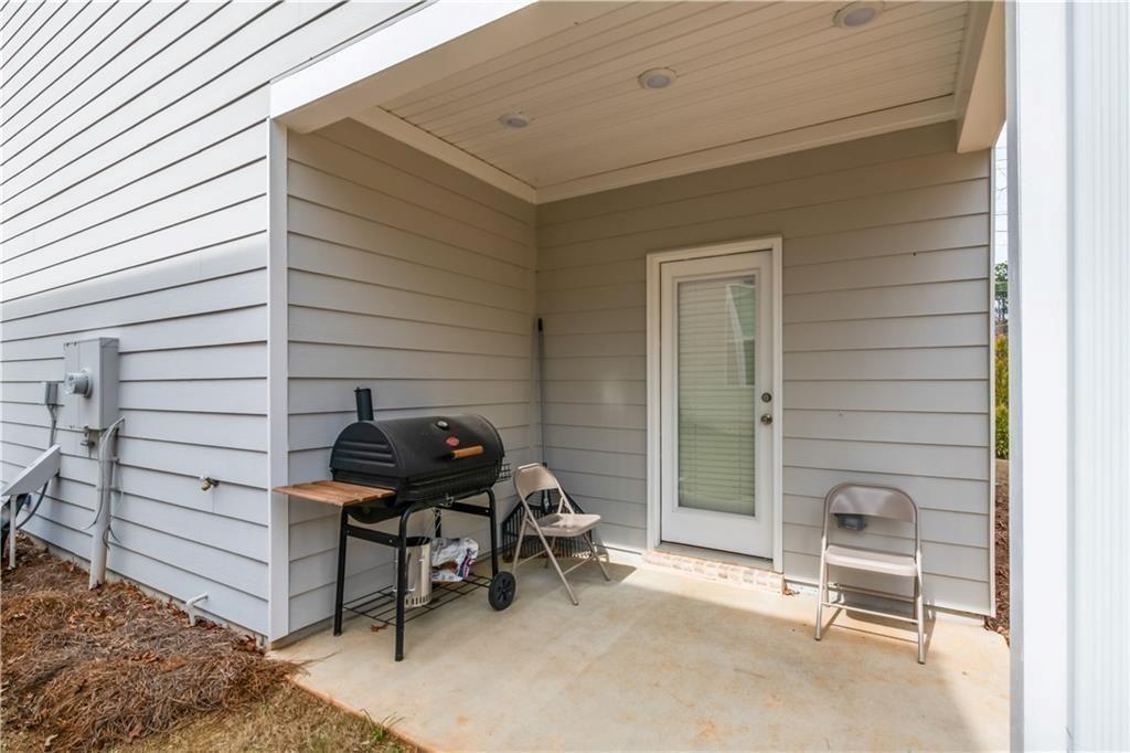 4700 Blake Loop Property Photo 5