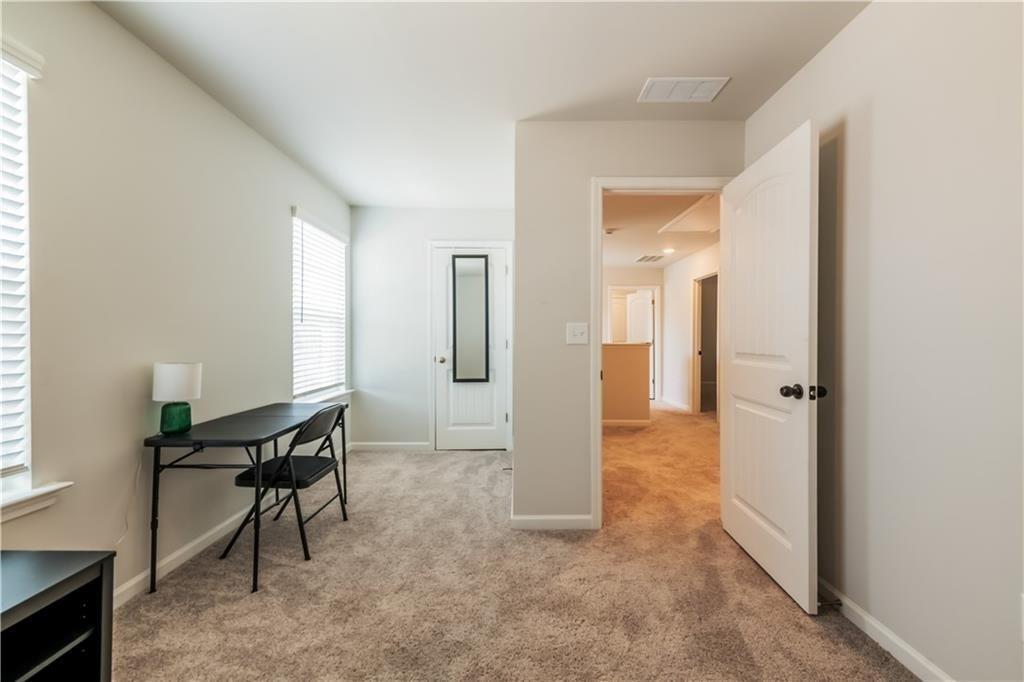 4700 Blake Loop Property Photo 16