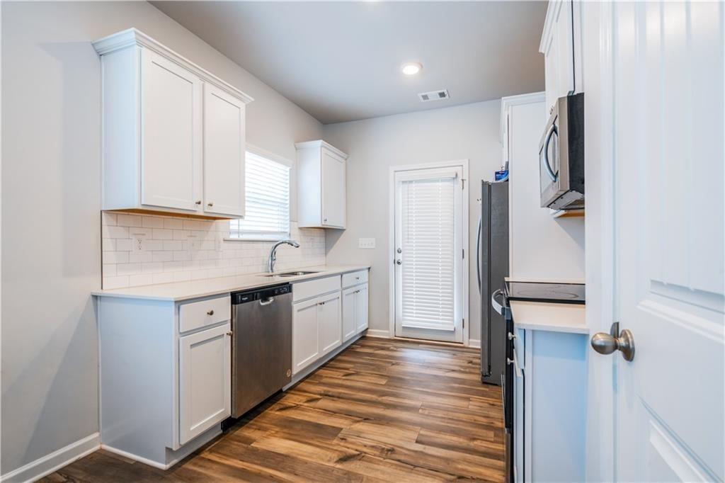 4700 Blake Loop Property Photo 19