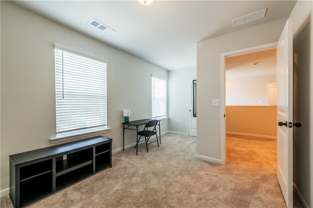 4700 Blake Loop Property Photo 35