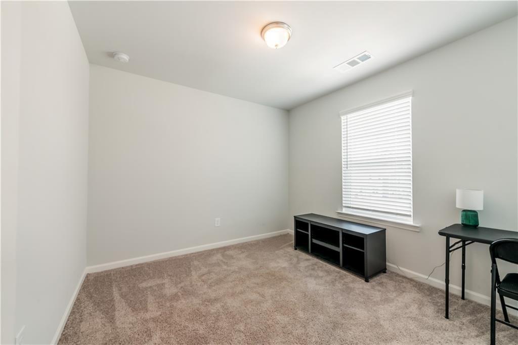 4700 Blake Loop Property Photo 36