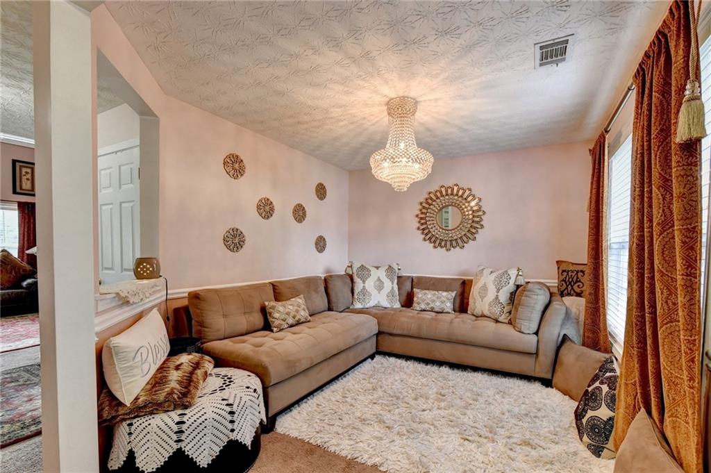 4654 Pine Isle Way Property Photo 10