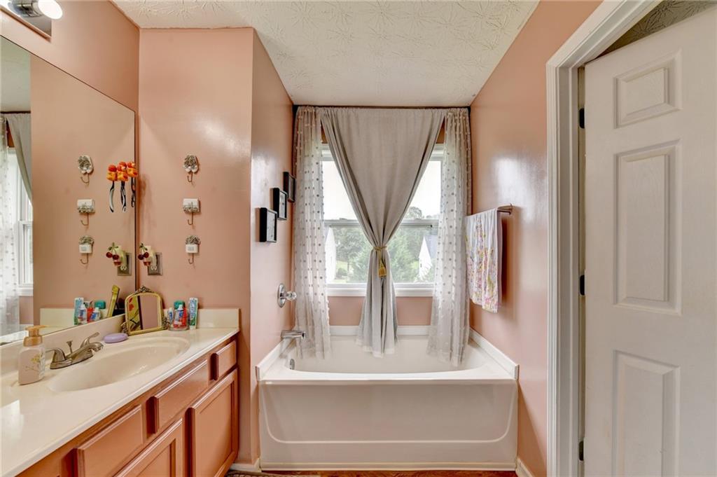 4654 Pine Isle Way Property Photo 47