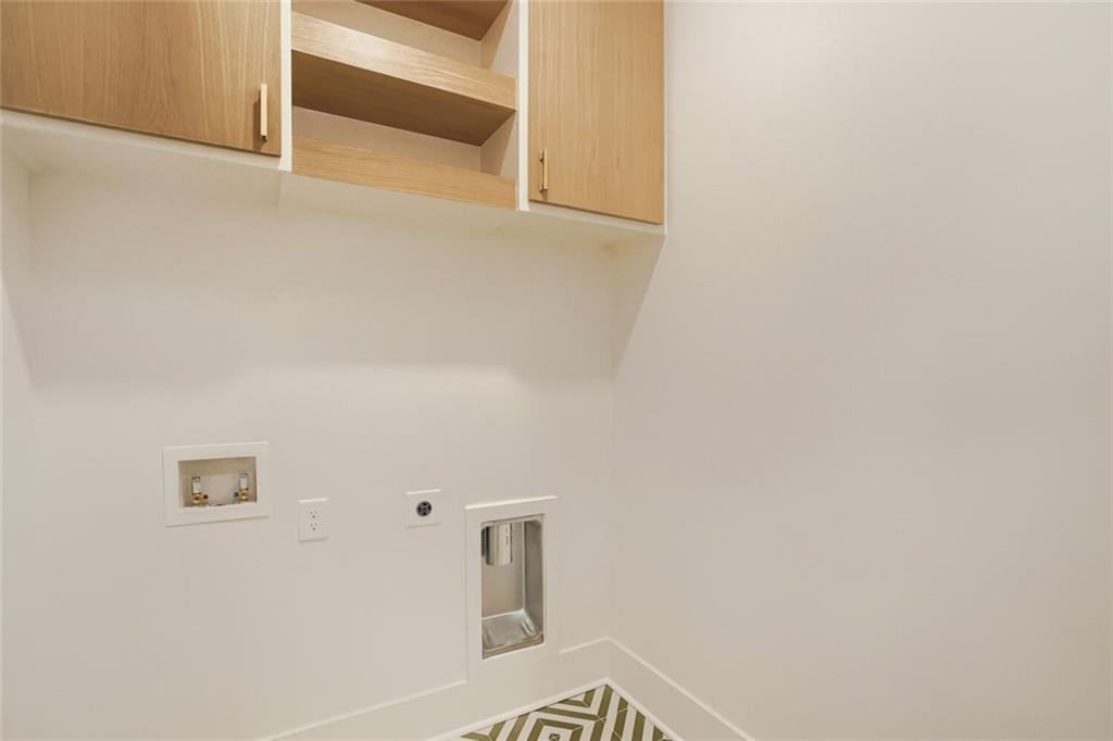 932 Cooper Road Property Photo 20
