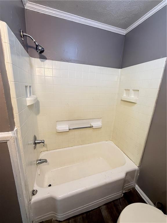1562 Burton Avenue Property Photo 6