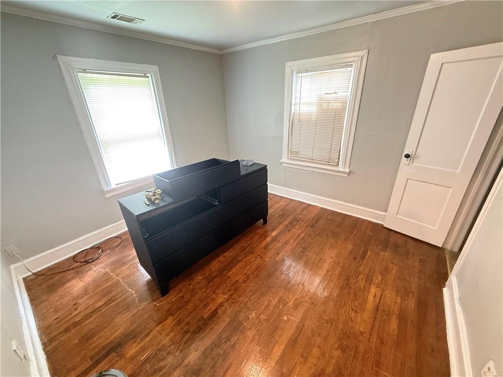 1562 Burton Avenue Property Photo 7