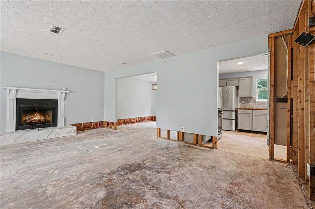 5458 Winslow Crossing N Property Photo 5