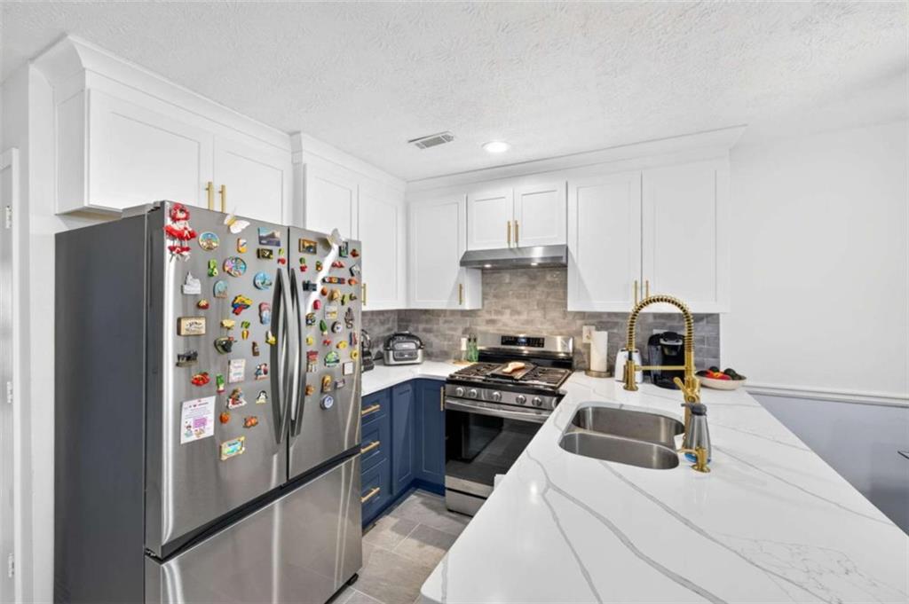 6715 Colchester Place Property Photo 30
