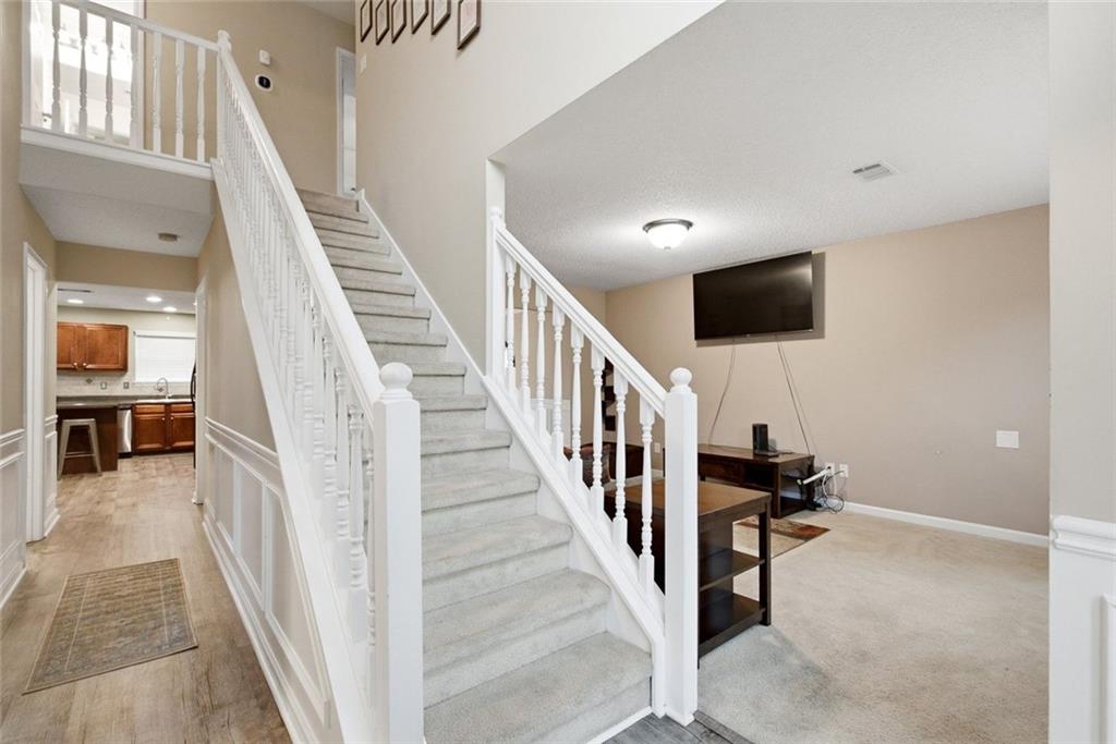 5503 Mudlark Circle Property Photo 4