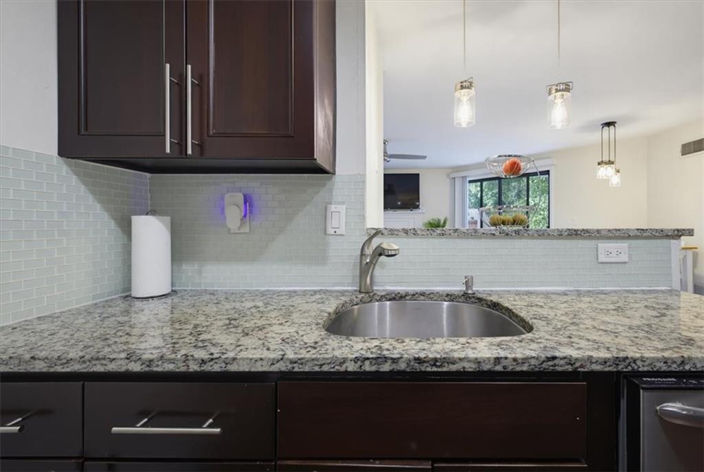 7817816 Property Photo 11