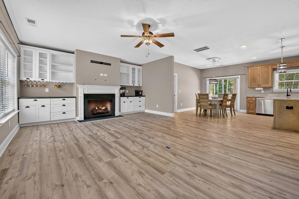 607 Satsuma Court S Property Photo 8