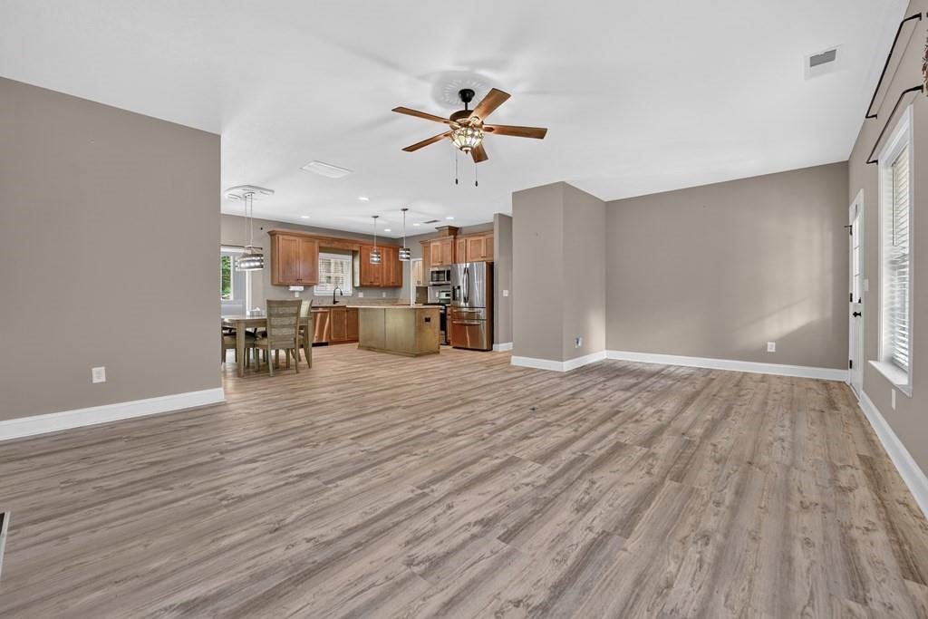 607 Satsuma Court S Property Photo 9