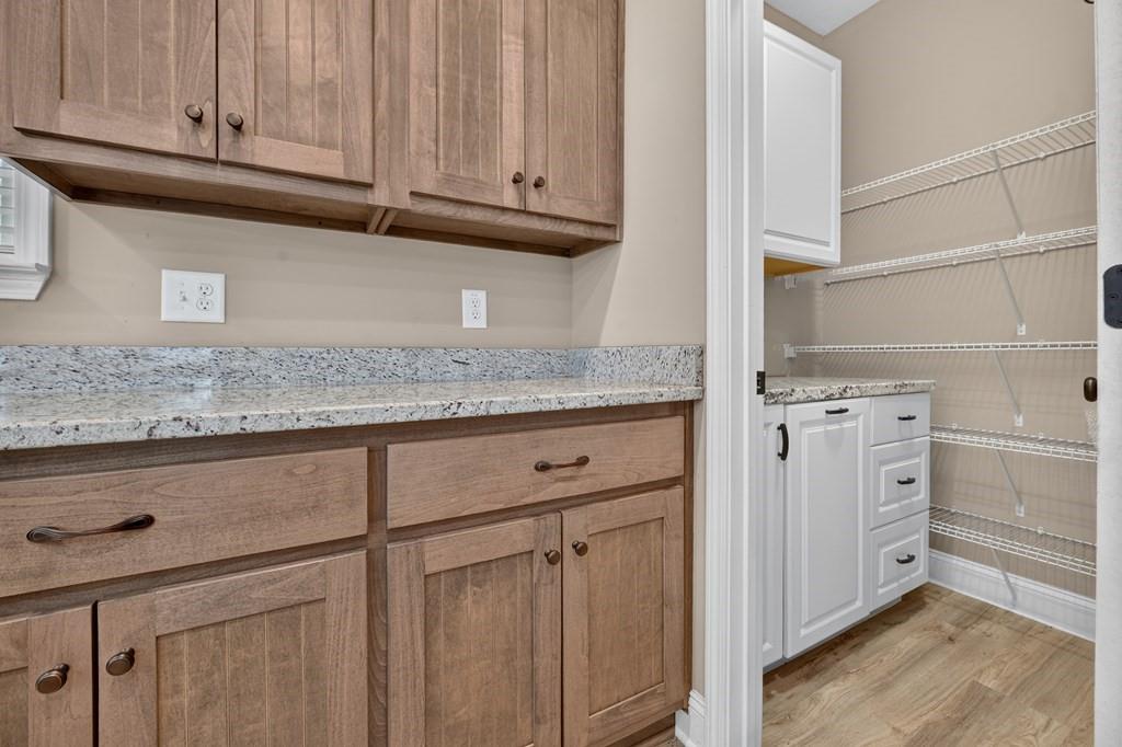607 Satsuma Court S Property Photo 27