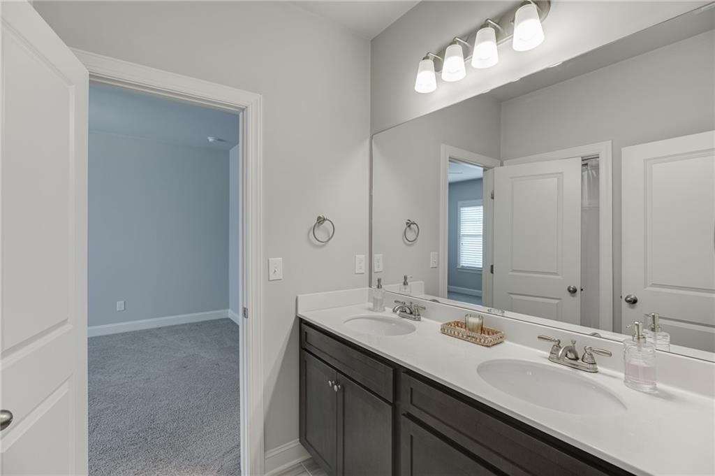 4695 Gablestone Crossing Property Photo 35