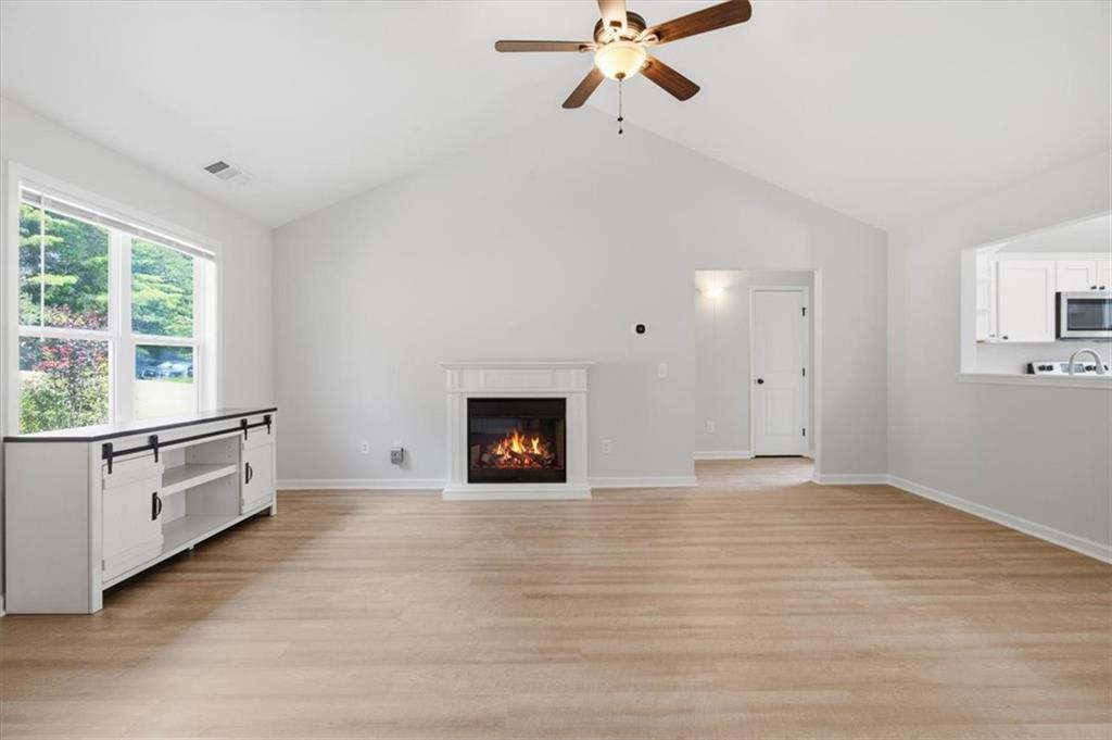 39 Fireside Ridge Drive Property Photo 6