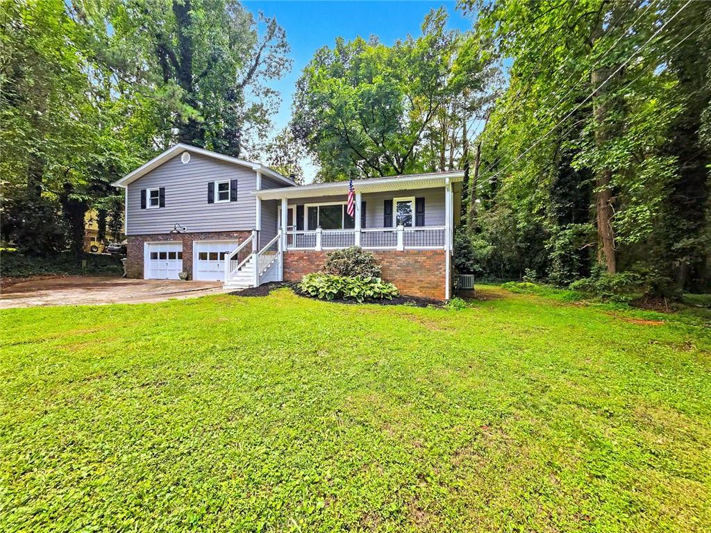 2704 Kozy Court NE Property Photo 1