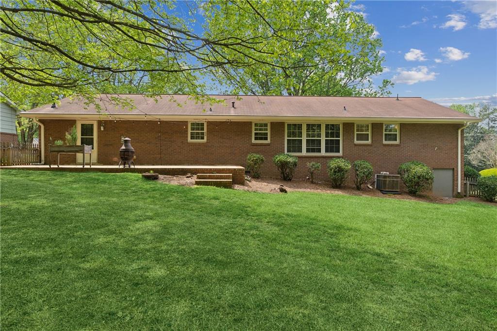 345 Meadow Drive Property Photo 4