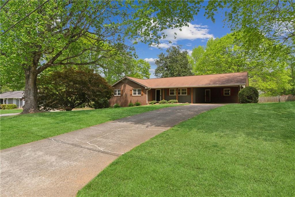 345 Meadow Drive Property Photo 5