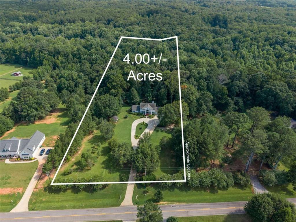 2811 Ike Stone Road Property Photo 2