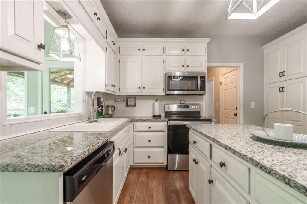 2811 Ike Stone Road Property Photo 17