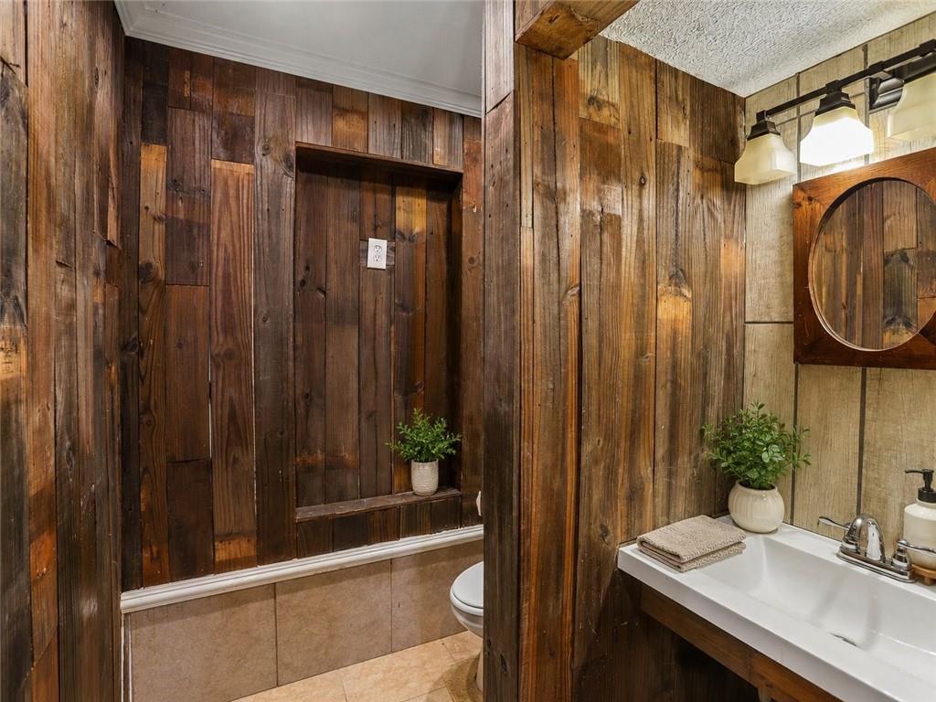1256 Chambers Road Property Photo 5