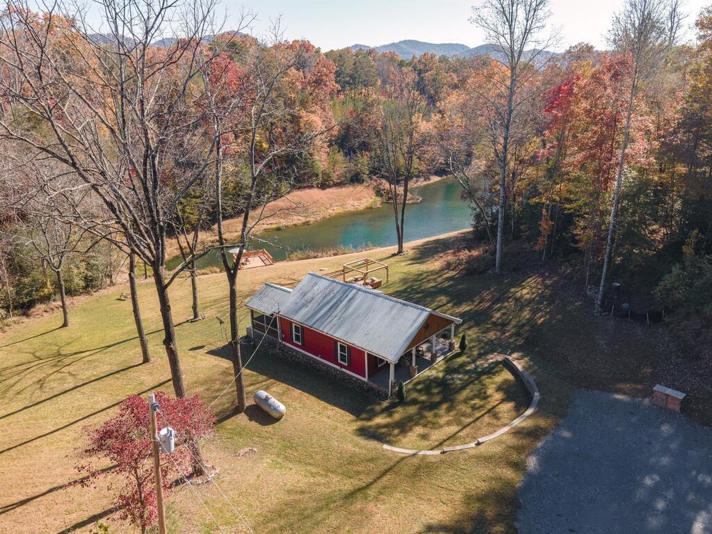 30 Seabolt Property Photo 2