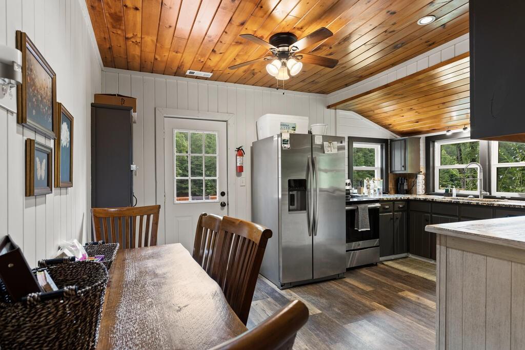 30 Seabolt Property Photo 22