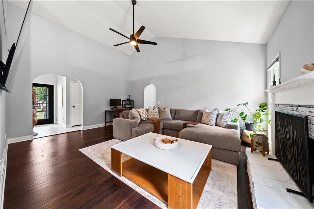 7330 Wynfield Drive Property Photo 10
