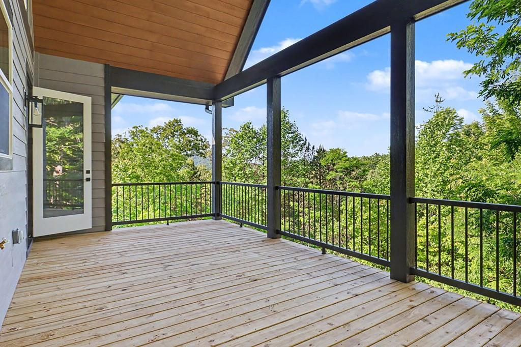 383 Rustic Barn Trail Property Photo 8