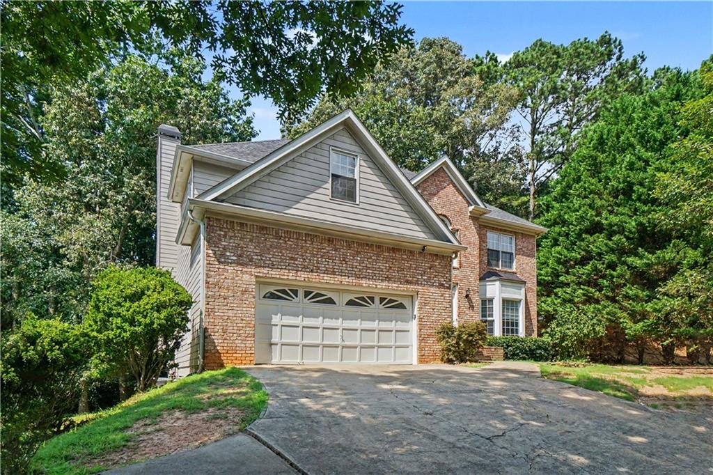 213 Powers Court Property Photo 2