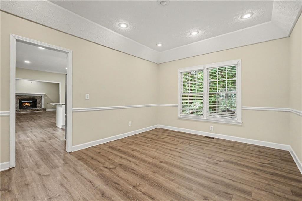 213 Powers Court Property Photo 8