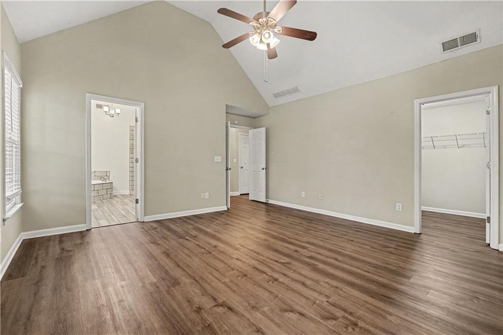 213 Powers Court Property Photo 16