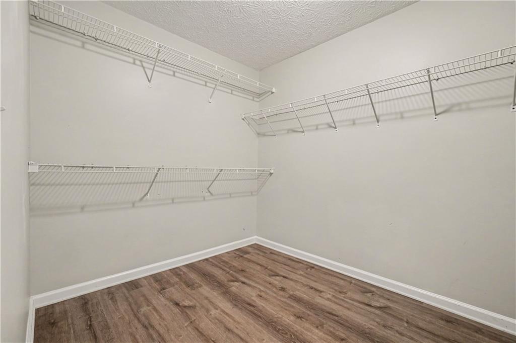 213 Powers Court Property Photo 19