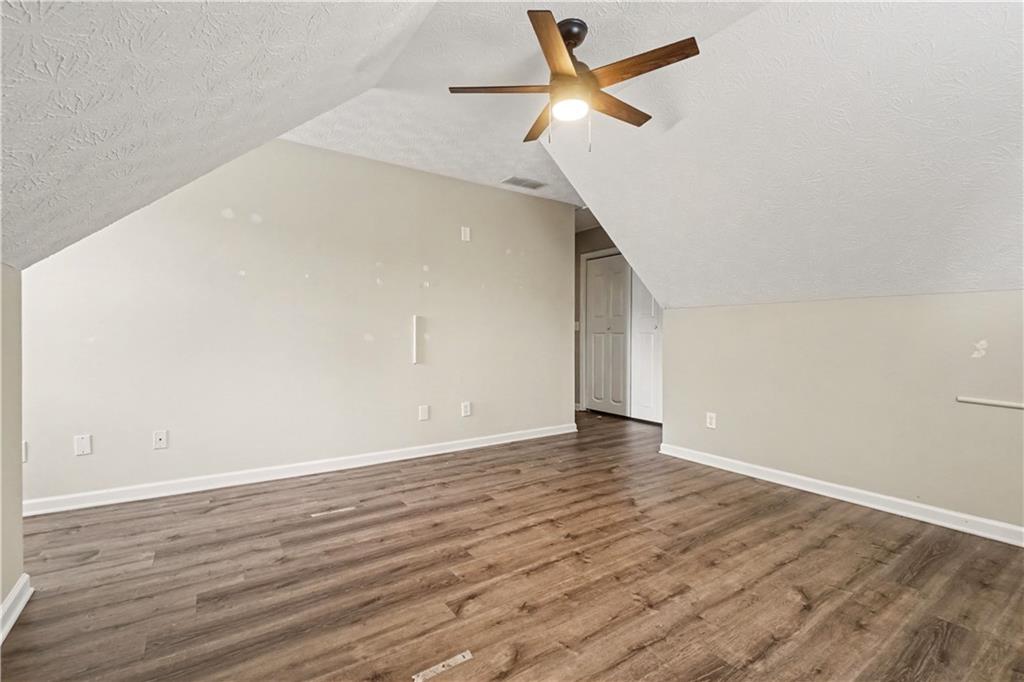 213 Powers Court Property Photo 27