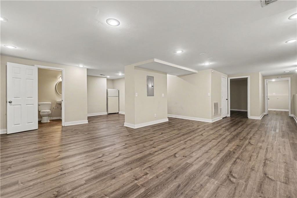 213 Powers Court Property Photo 29