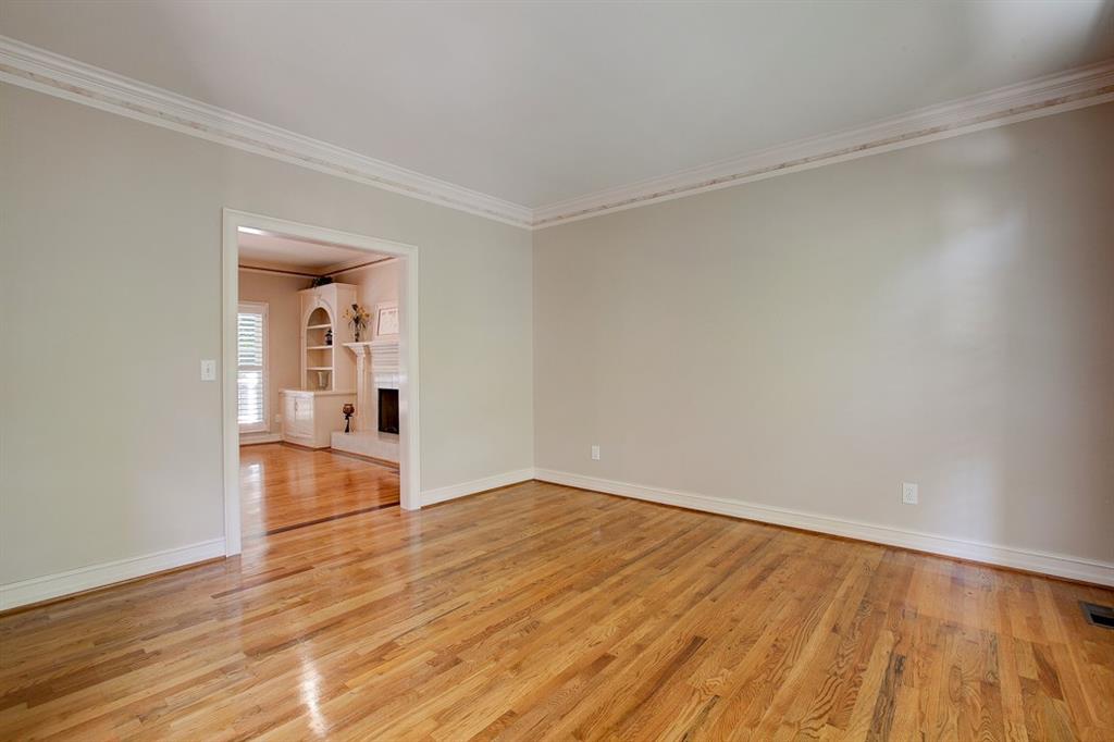 3305 Greencastle Ne Property Photo 6