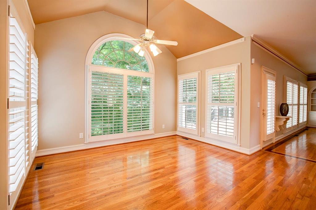 3305 Greencastle Ne Property Photo 14