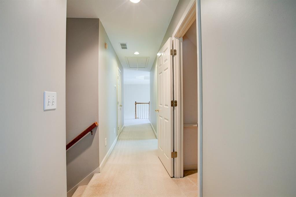 3305 Greencastle Ne Property Photo 22