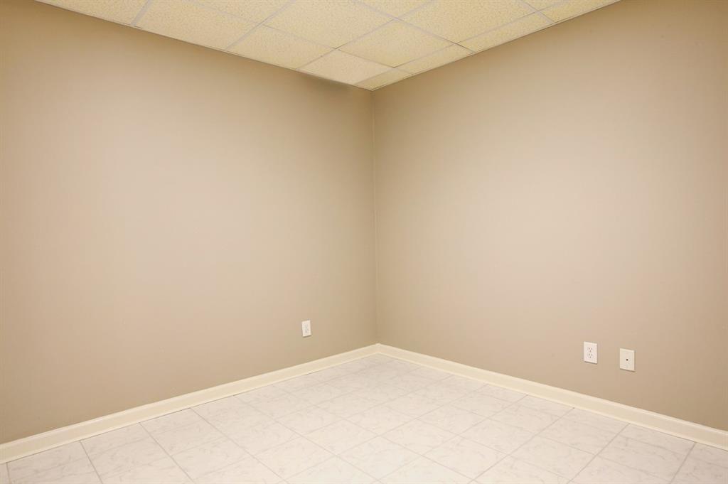3305 Greencastle Ne Property Photo 37