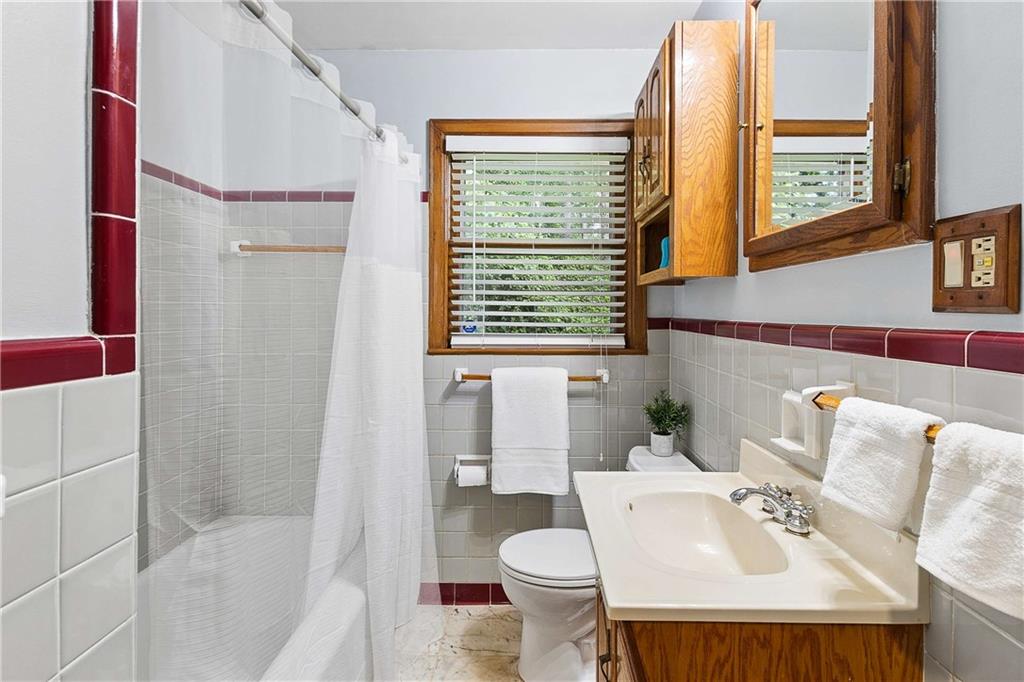 755 Iris Terrace Property Photo 12